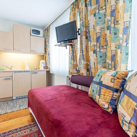 Haus Zu Den Zwei Eichen Apartment Perchtoldsdorf Ngoại thất bức ảnh