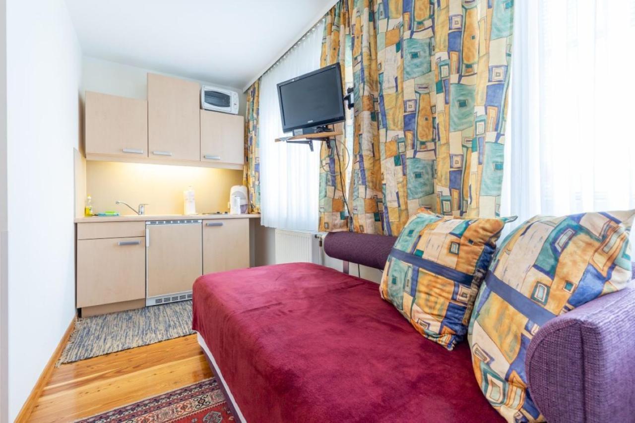 Haus Zu Den Zwei Eichen Apartment Perchtoldsdorf Ngoại thất bức ảnh