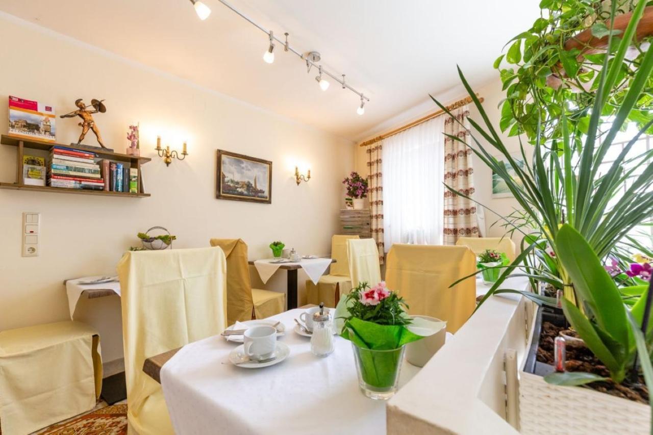 Haus Zu Den Zwei Eichen Apartment Perchtoldsdorf Ngoại thất bức ảnh