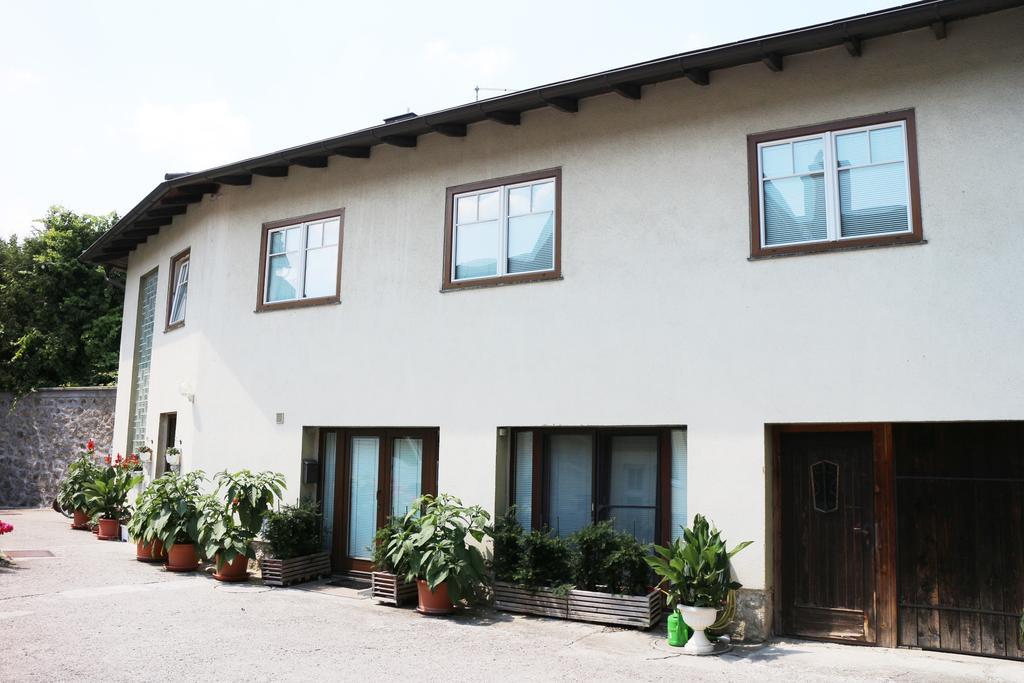 Haus Zu Den Zwei Eichen Apartment Perchtoldsdorf Ngoại thất bức ảnh
