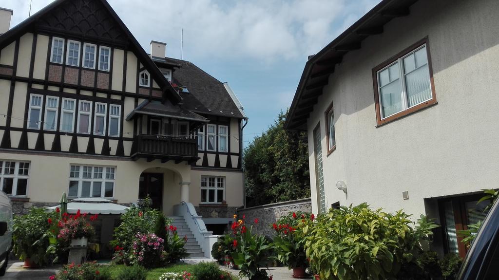 Haus Zu Den Zwei Eichen Apartment Perchtoldsdorf Ngoại thất bức ảnh